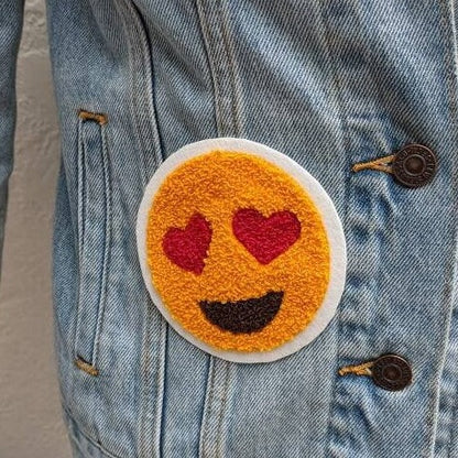 Emoji Chenille Patch -Heart Eyes- Traditional Moss Stitch on Felt Backing